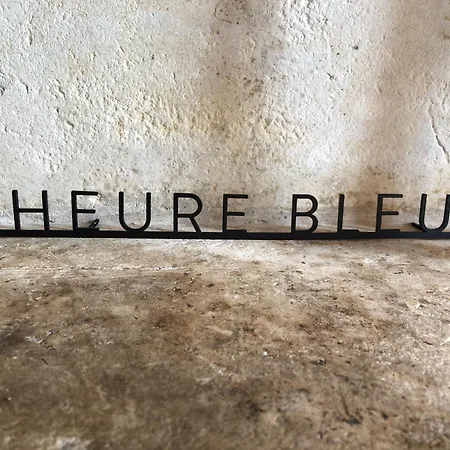L'heure Bleue 3* Saintes