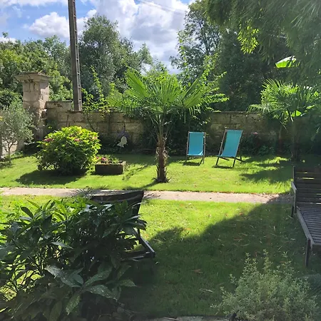 L'heure Bleue Bed and breakfast