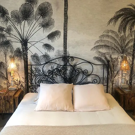 L'heure Bleue Bed and Breakfast