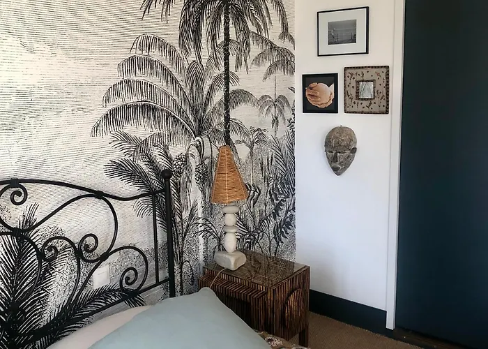 L'heure Bleue Bed and breakfast 3*